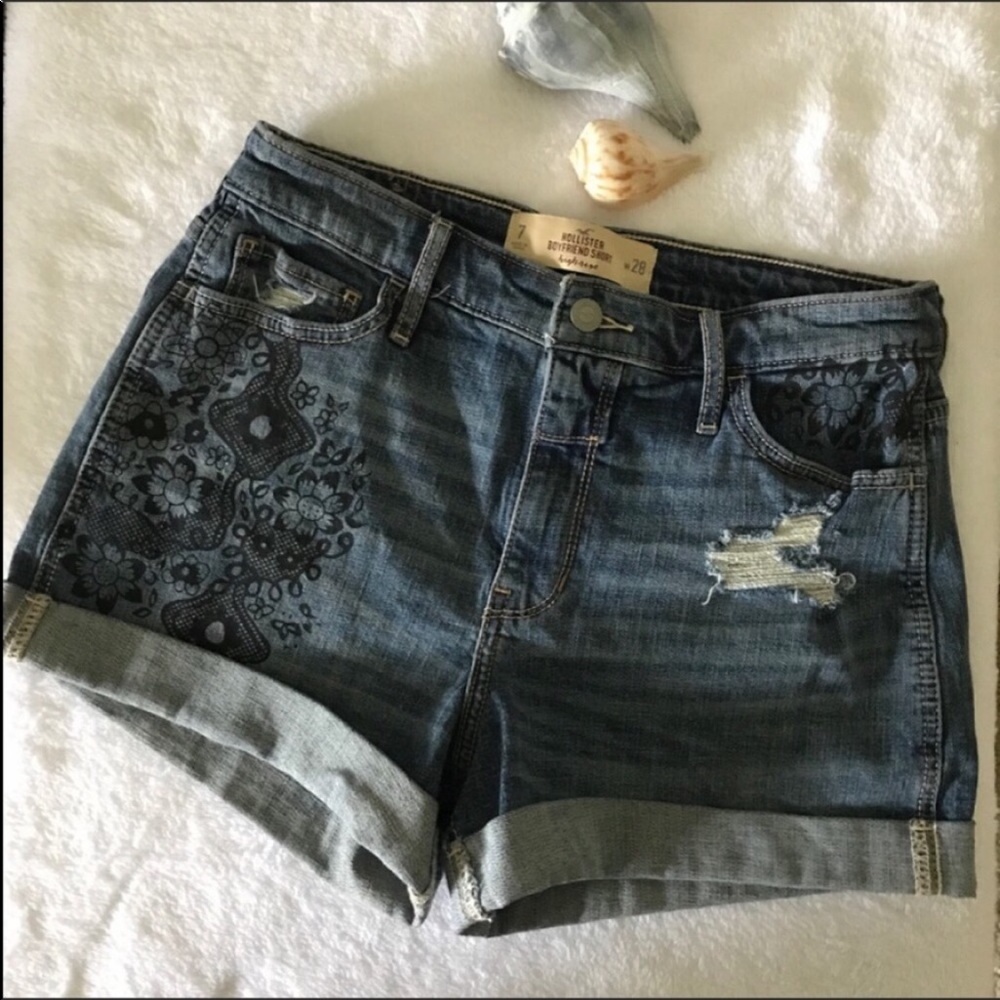 Hollister High Rise Boyfriend Denim Shorts 7 (28)